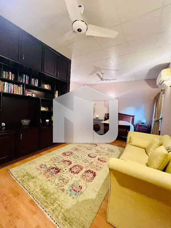 G-6 Beautiful Furnished House, photo 15