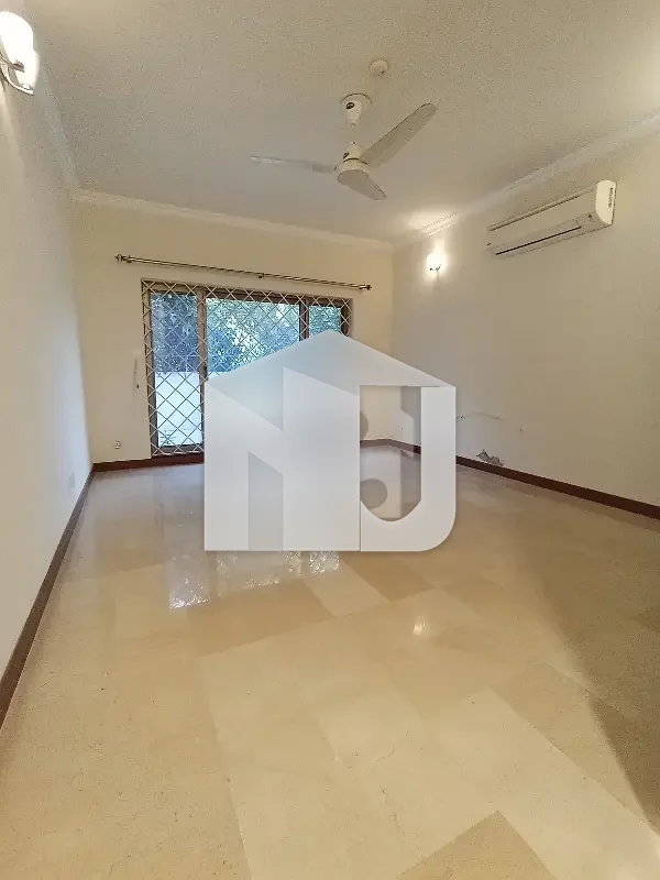 F-8 Beautiful House For Rent, photo 9