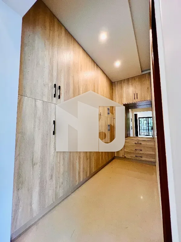 F-7 Brand New Ambassador Level House, photo 17