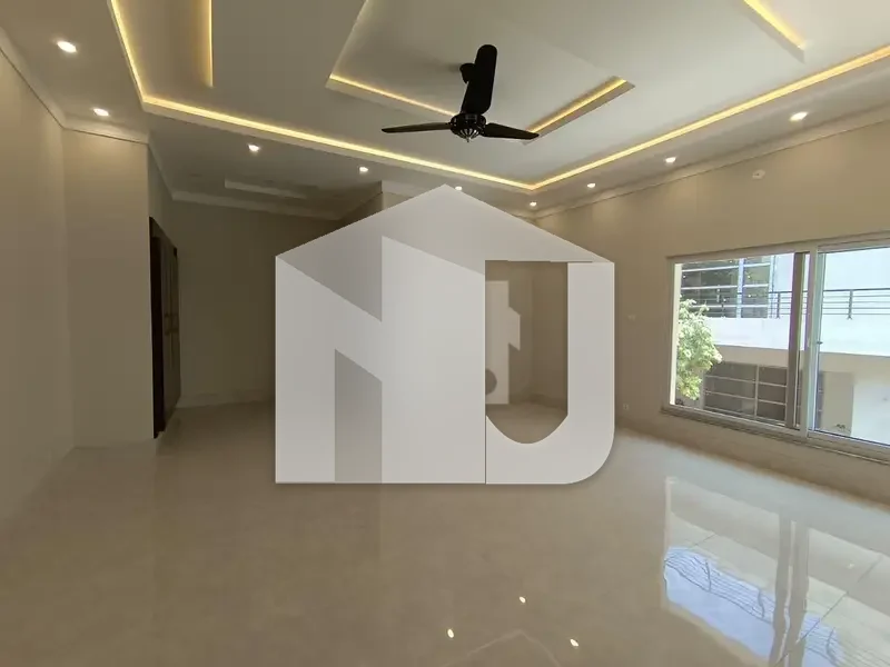 Beautiful House Available For Rent On Prime Location, photo 11