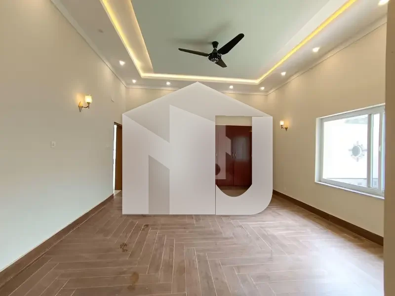 Beautiful House Available For Rent On Prime Location, photo 18