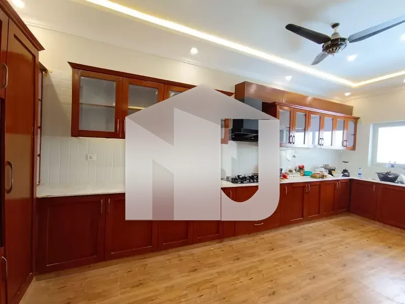 Beautiful House Available For Rent On Prime Location, photo 7