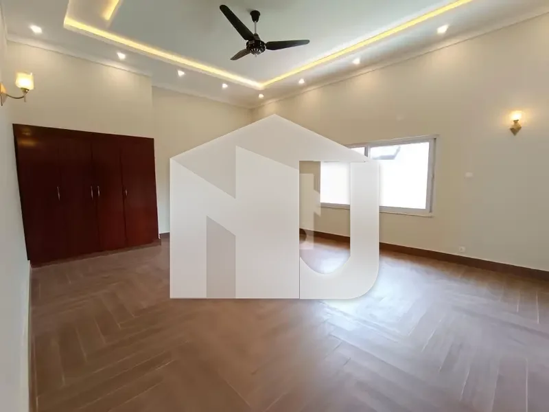 Beautiful House Available For Rent On Prime Location, photo 3