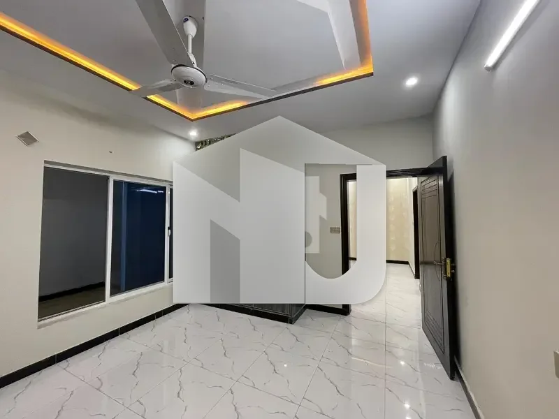 1 kanal house available for rent, photo 2