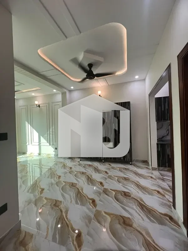 3 Marla Luxary Brand New Double Storey Available For Rent