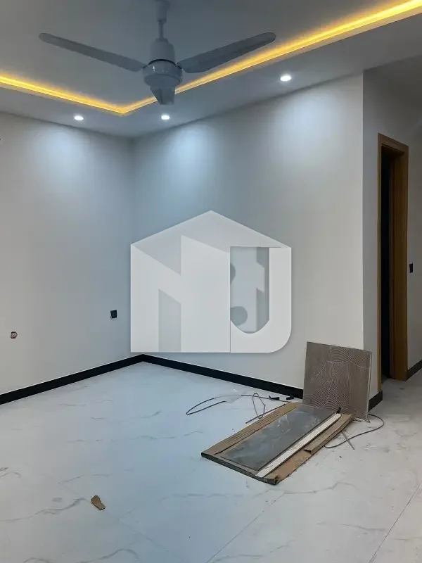 D-12 Islamabad 10 Marla Brand New triple story House For Rent, photo 9