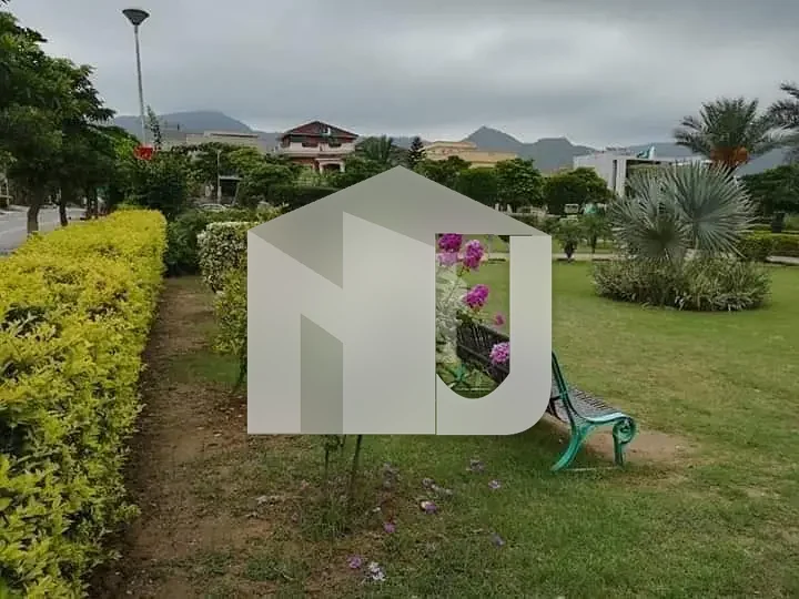 C-1 Block 25x50 Double Storey Park Face CORNER House For Rent, photo 2