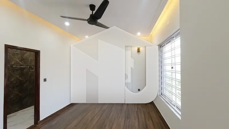 6 Marla Brand New House Availble for Rent Banigala Islamabad, photo 12