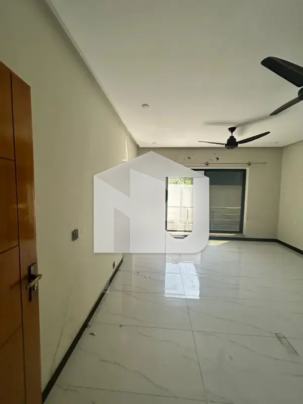 E-11 ISLAMABAD 10marla House For Rent 5bed With washroom Drawing Dining Tvl Kichen Servant Room parking Gas Electric, photo 11