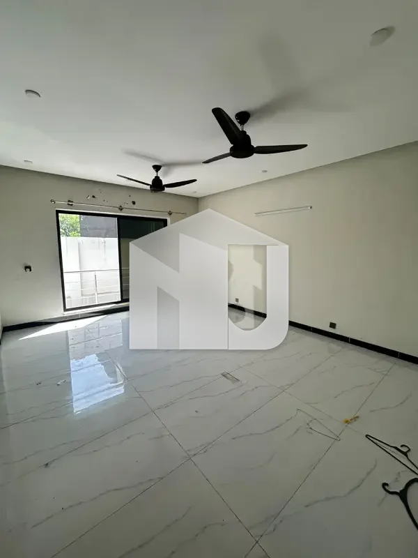 E-11 ISLAMABAD 10marla House For Rent 5bed With washroom Drawing Dining Tvl Kichen Servant Room parking Gas Electric, photo 12
