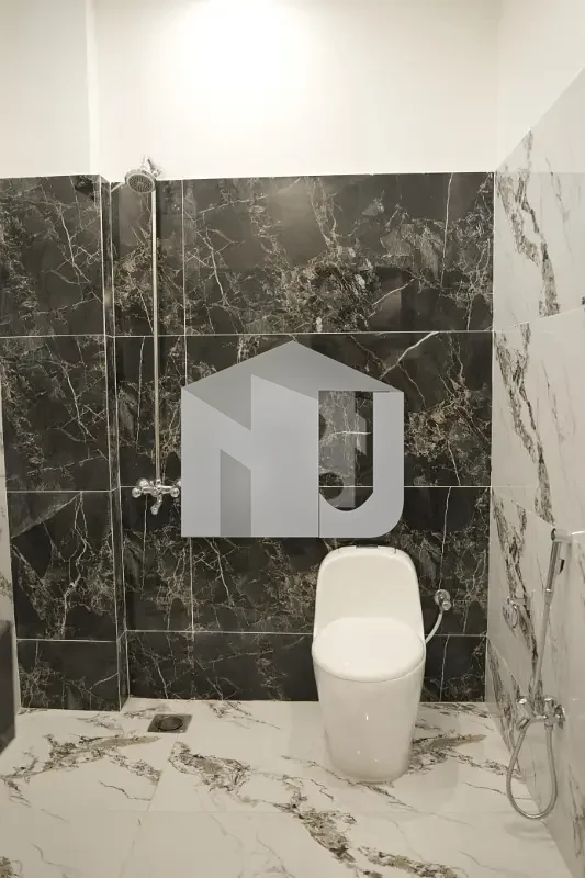 E-11 Islamabad 14marla Fully Furnished House For Rent 6bed with washroom Drawing Dining Tvl Kichen Servant Room parking Gas Electric, photo 9
