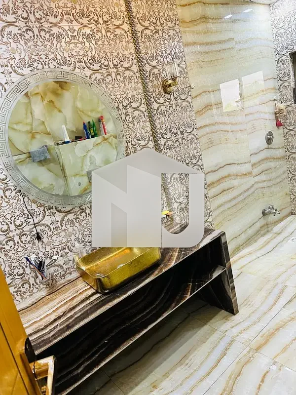 E-11 Islamabad 1kanal Fully Furnished House For Rent 8bed with washroom Drawing Dining Tvl Kichen Servant Room parking Gas Electric, photo 4