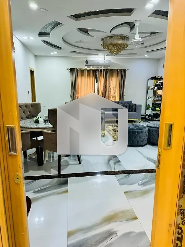 E-11 Islamabad 1kanal Fully Furnished House For Rent 8bed with washroom Drawing Dining Tvl Kichen Servant Room parking Gas Electric, photo 12