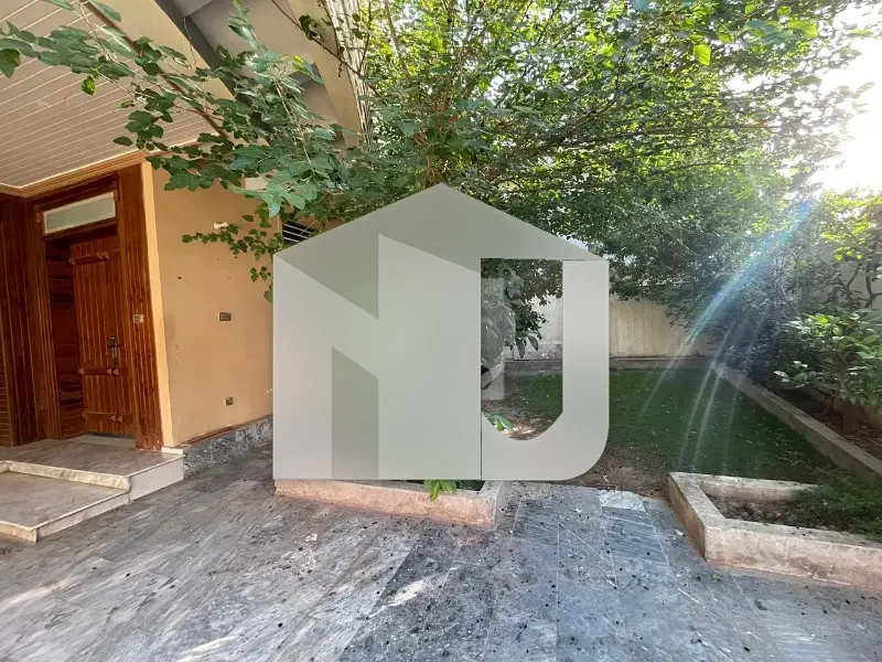 E-11 ISLAMABAD 1kanal House For Rent 7bed with washroom Drawing Dining Tvl Kichen Servant Room parking Gas Electric, photo 26