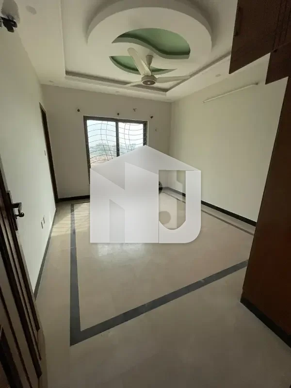 E-11 ISLAMABAD 14Marla House For Rent 6bed with washroom Drawing Dining Tvl Kichen Servant Room parking Gas Electric, photo 5