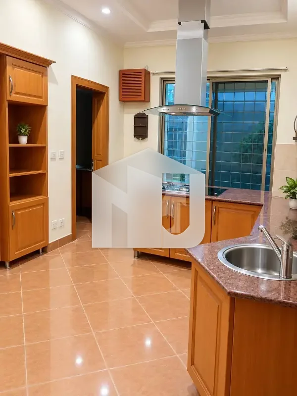 E-11-3 MPCHS Out Classic Location Brand new Triple Storey Full House For Rent, photo 5