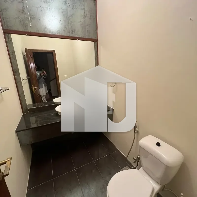 F-7 Most Beautiful semi Furnished House, photo 30