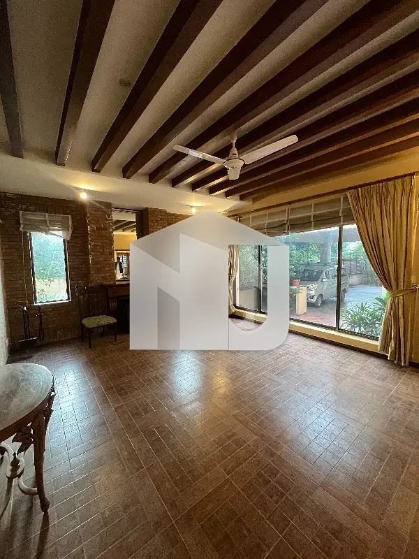 F-7 Most Beautiful semi Furnished House, photo 26