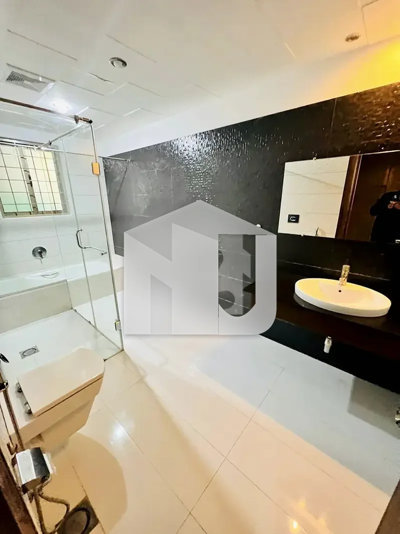 F-8 Like New Luxurious House For Rent, photo 17