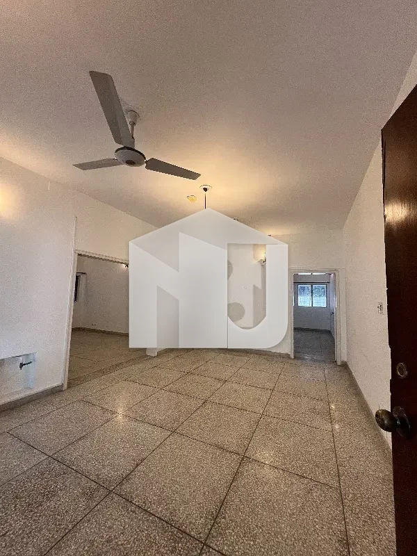 1 Kanal House For Rent In F-6/3 Islamabad 5 Bedrooms & Beautiful Lawn, photo 14