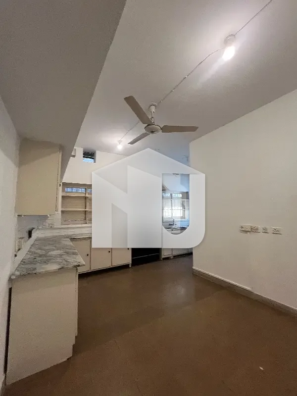 1 Kanal House For Rent In F-6/3 Islamabad 5 Bedrooms & Beautiful Lawn, photo 7