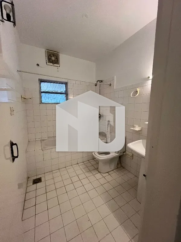 1 Kanal House For Rent In F-6/3 Islamabad 5 Bedrooms & Beautiful Lawn, photo 8