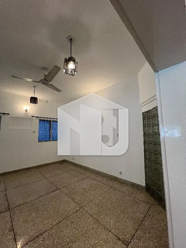 1 Kanal House For Rent In F-6/3 Islamabad 5 Bedrooms & Beautiful Lawn, photo 10