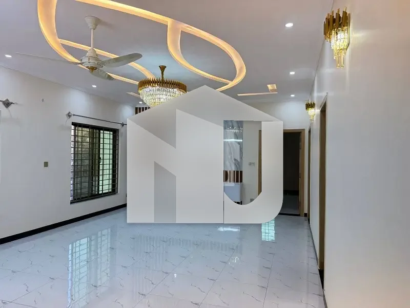 10 Marla Brand new Tripel story house for rent