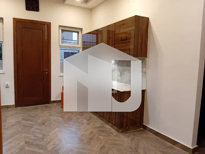 500 Sq Yard Luxury House Available for Rent in E-11 Multi, photo 9