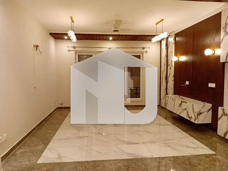 500 Sq Yard Luxury House Available for Rent in E-11 Multi, photo 12