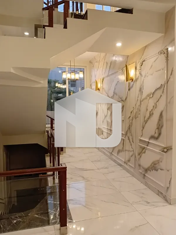 500 Sq Yard Luxury House Available for Rent in E-11 Multi, photo 6