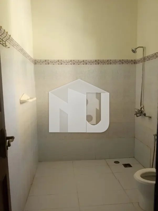 1 Kanal Luxury 6-Bedroom Double Storey House for Rent I-8/3 Islamabad, photo 19