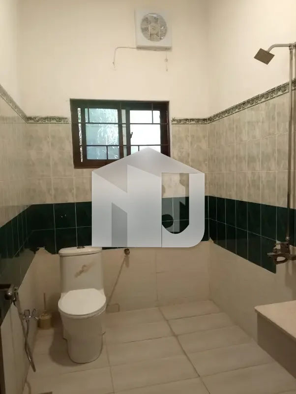 1 Kanal Luxury 6-Bedroom Double Storey House for Rent I-8/3 Islamabad, photo 25