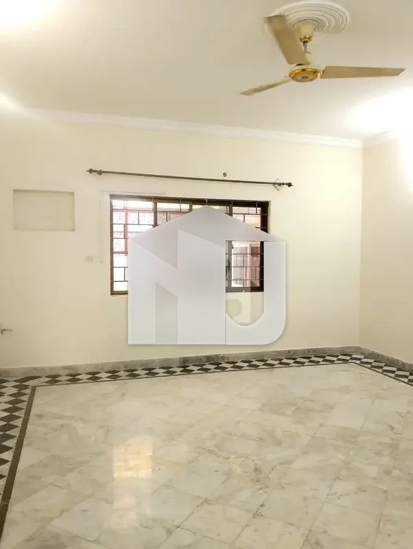 1 Kanal Luxury 6-Bedroom Double Storey House for Rent I-8/3 Islamabad, photo 11