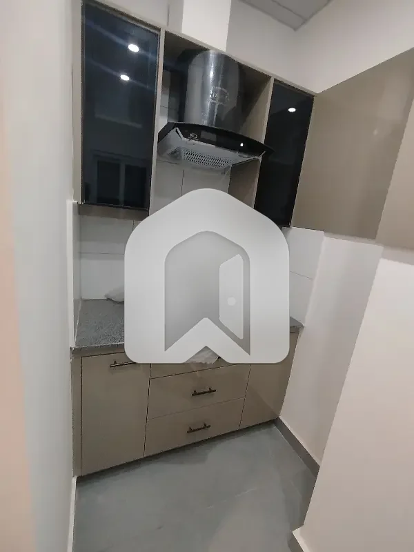 BEAUTIFUL BRAND NEW 1 BED STUDIO APARTMENT FOR RENT, photo 3