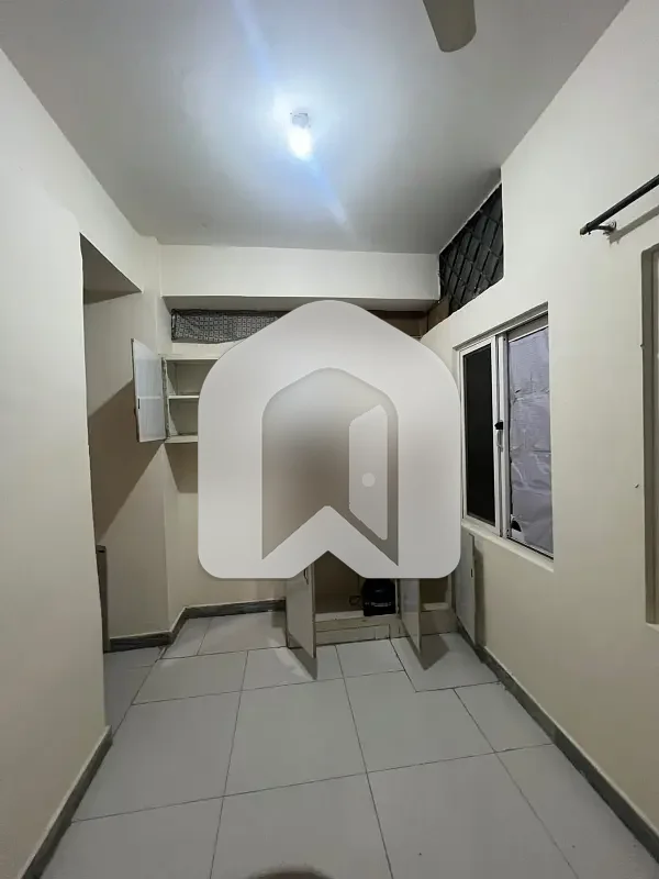 1 bedroom unfurnished apartment available for rent in E11-2 medical housing society, photo 6