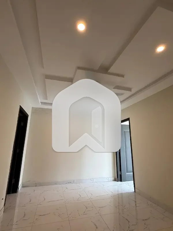 Barnd New Multi Garden B17 Islamabad Block D 2 Bed Flat, photo 5