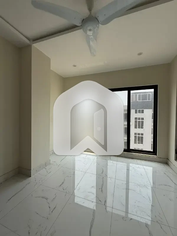 Barnd New Multi Garden B17 Islamabad Block D 2 Bed Flat, photo 3