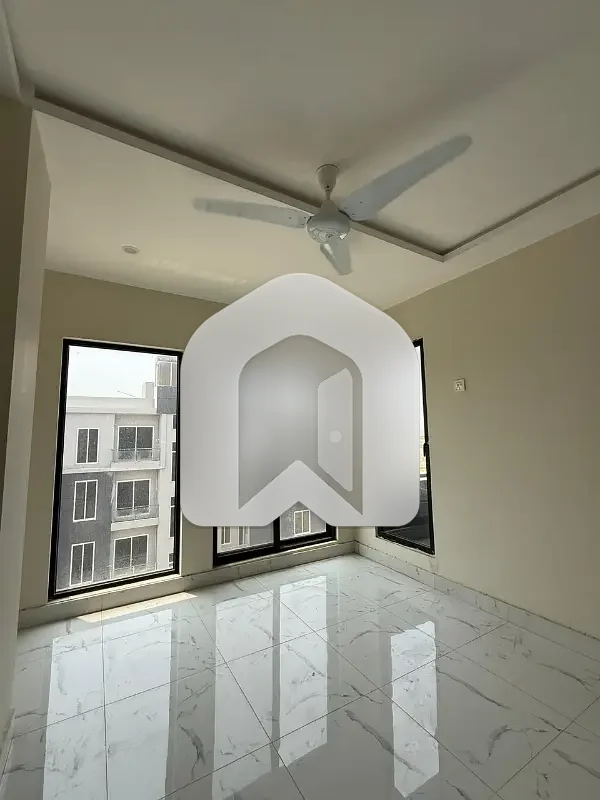Barnd New Multi Garden B17 Islamabad Block D 2 Bed Flat, photo 2