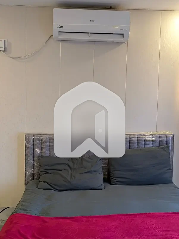 Premium 1-Bed Fully Furnished Corner Studio | 6th Floor | Gulberg Green, photo 4