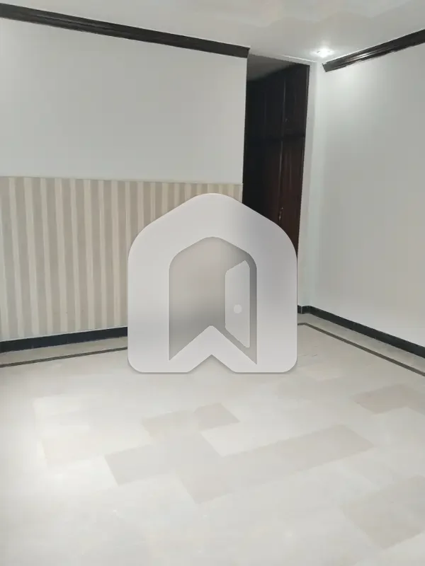 E11 Shiny Upper Portion 3 Bed 1 Kanal, photo 16