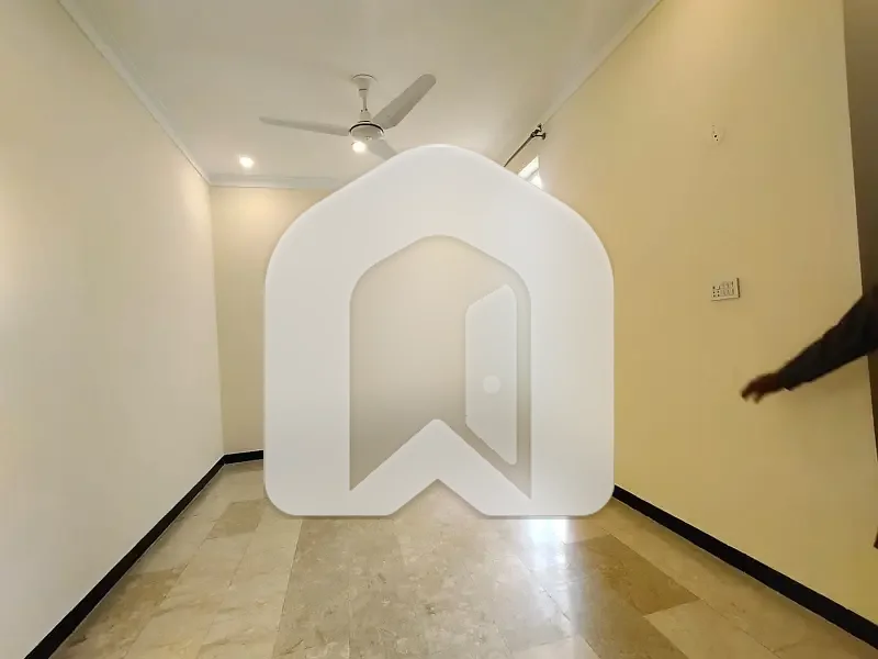 10 Marla Upper Portion For Rent In D 12, photo 12