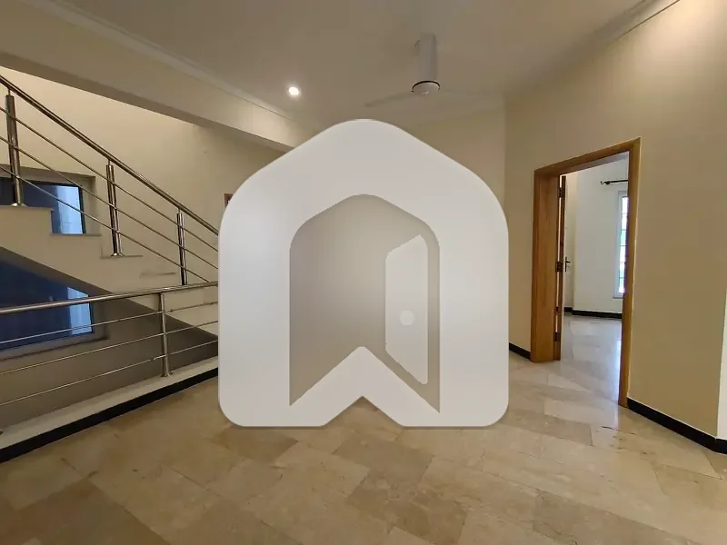 10 Marla Upper Portion For Rent In D 12, photo 9