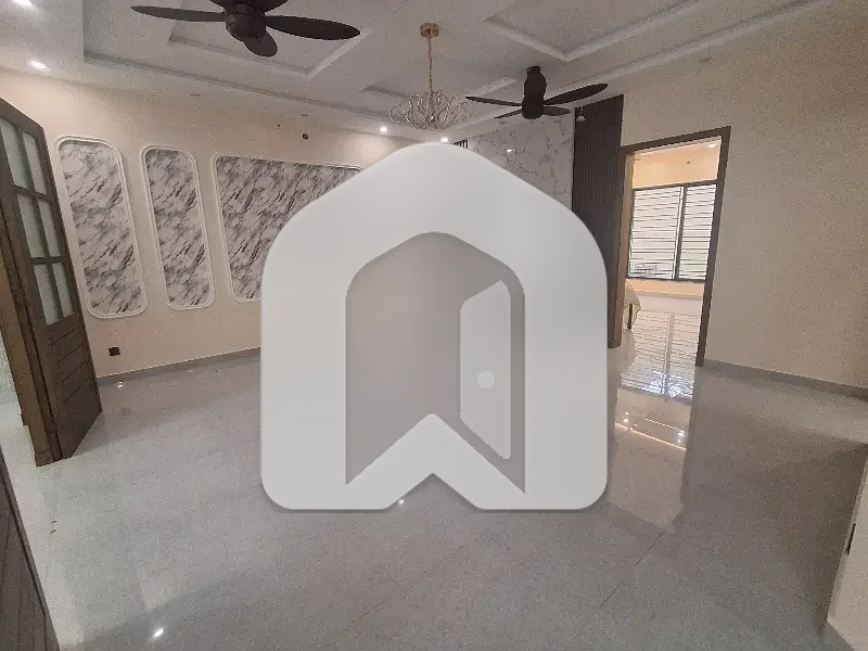 10 MARLA UPPER PORTION AVAILABLE FOR RENT ON REASONABLE PRICE AT BEHRIA ENCLAVE ISLAMABAD, photo 11
