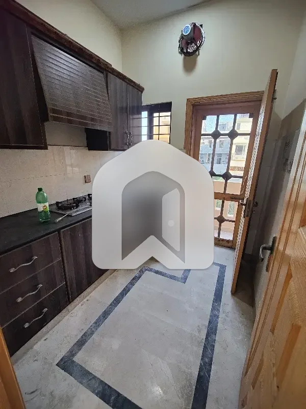 For Rent Upper Portion In D12, photo 8