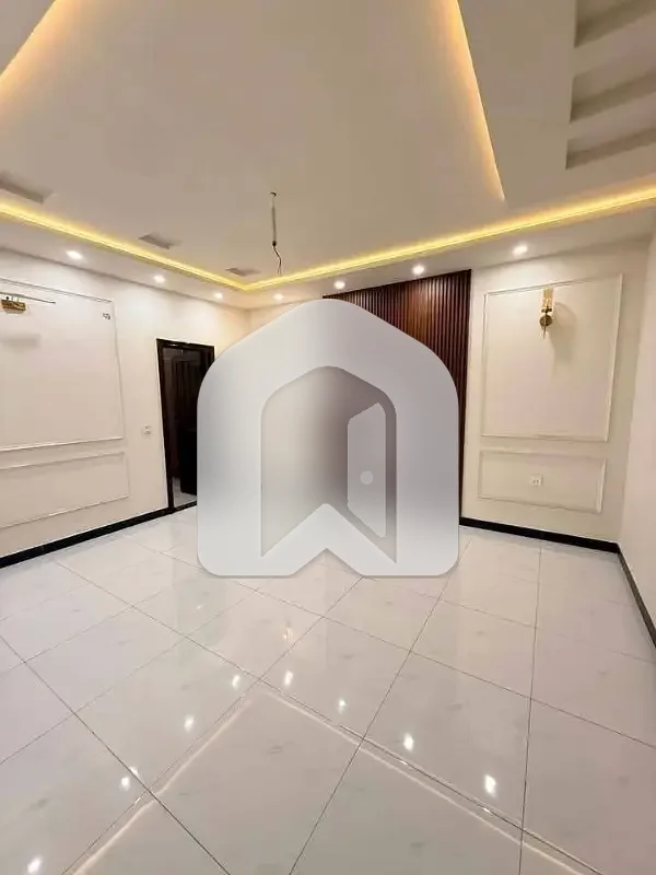 G-10 12 marla fully tile flooring new house 3 bedrooms Upper Portion available for rent