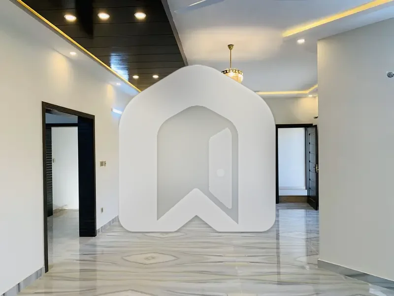 2 KANAL BRAND NEW DESIGNER UPPER PORTION, photo 2