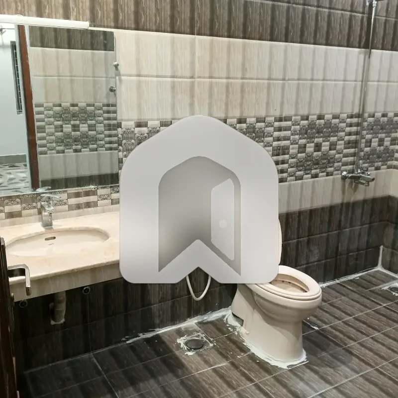 I-8/4 NEAT AND CLEAN UPPER PORTION 2 BED WITH SERVENT ROOM 150K FINAL, photo 8