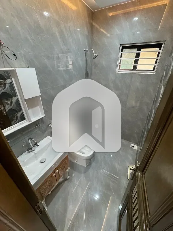 D-12 1 Kanal Upper Portion Available For Rent, photo 10