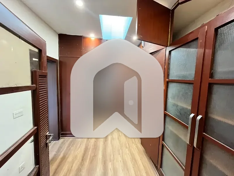Upper Portion Available For Rent, photo 19